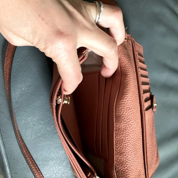 Michael Kors Crossbody in great condition. Used daily but has lots of life left. - Picture 2 of 5